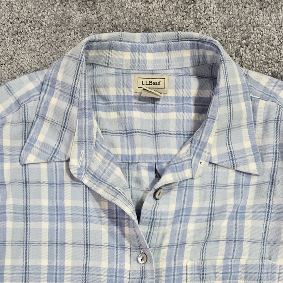 L.L. Bean 100% Cotton Light Blue White Plaid Button-Up Shirt Cabincore Gorpcore - Picture 4 of 8